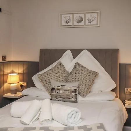 Archie's Anchor * Scarborough