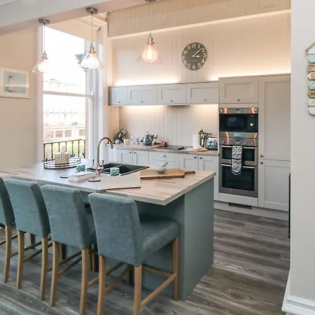 Daire Archie's Anchor